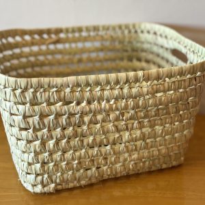 Medium-sized wicker basket